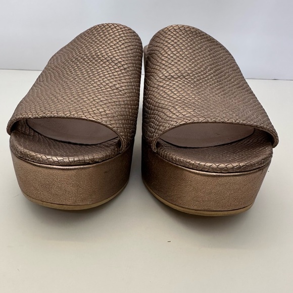 Gianni Ferrante Italian Gold Summer Platform Wedge Slide Sandal Size 38 - Picture 8 of 16